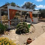 Venus, A Countryside Retreat